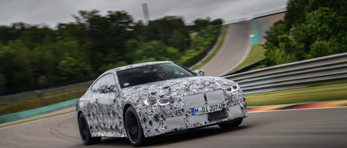 El nuevo BMW M3 Berlina y el nuevo BMW M4 Coupé en su fase final de pruebas en circuito.
