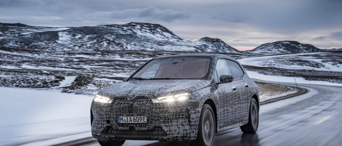 El BMW iX comienza su último test de invierno.